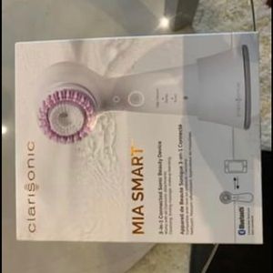 NEW/NEVER USED MIA CLARISONIC